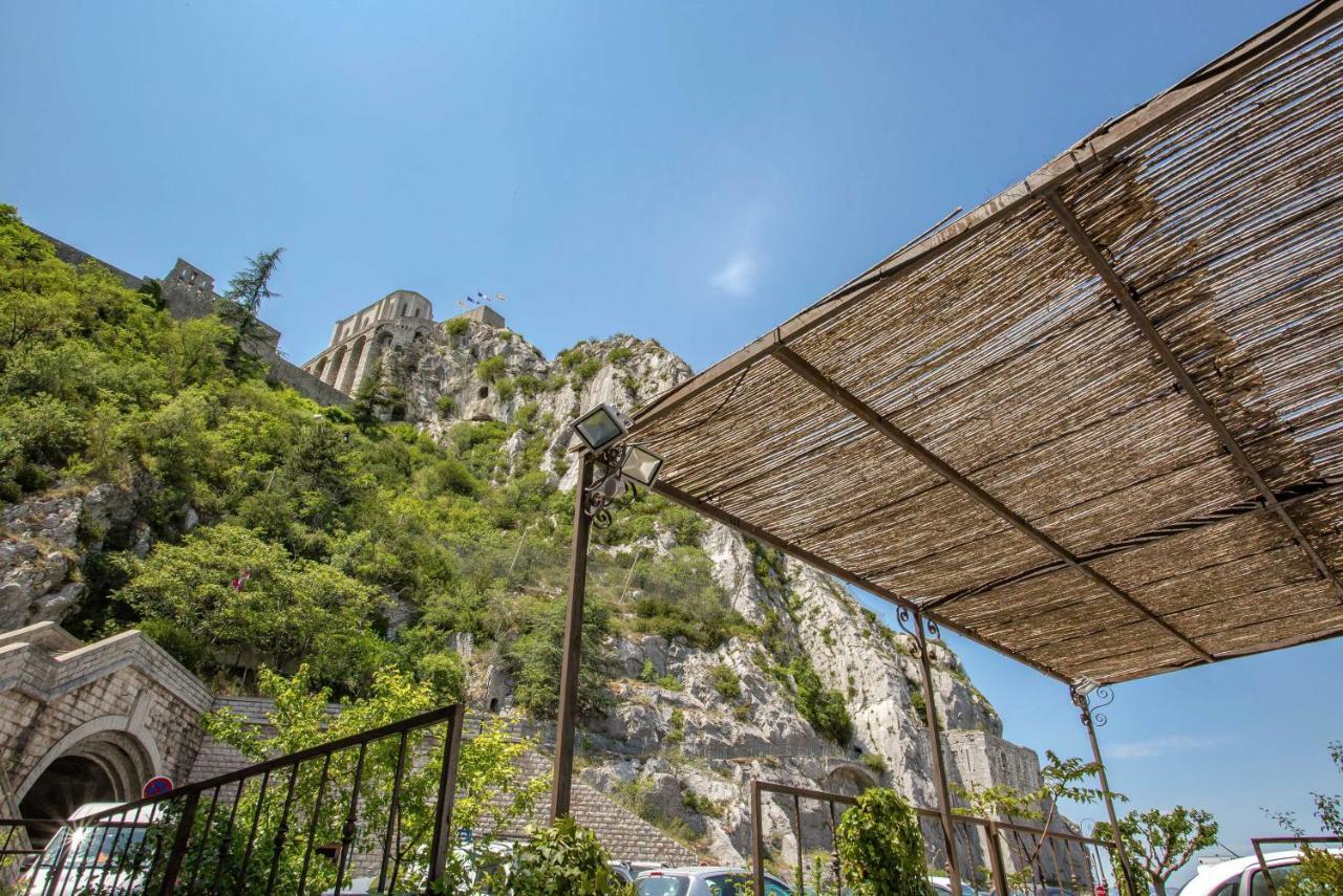 Hotel De La Citadelle Sisteron Esterno foto