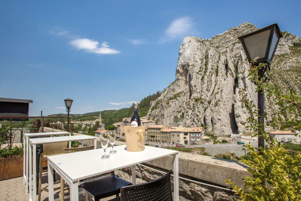Hotel De La Citadelle Sisteron Esterno foto