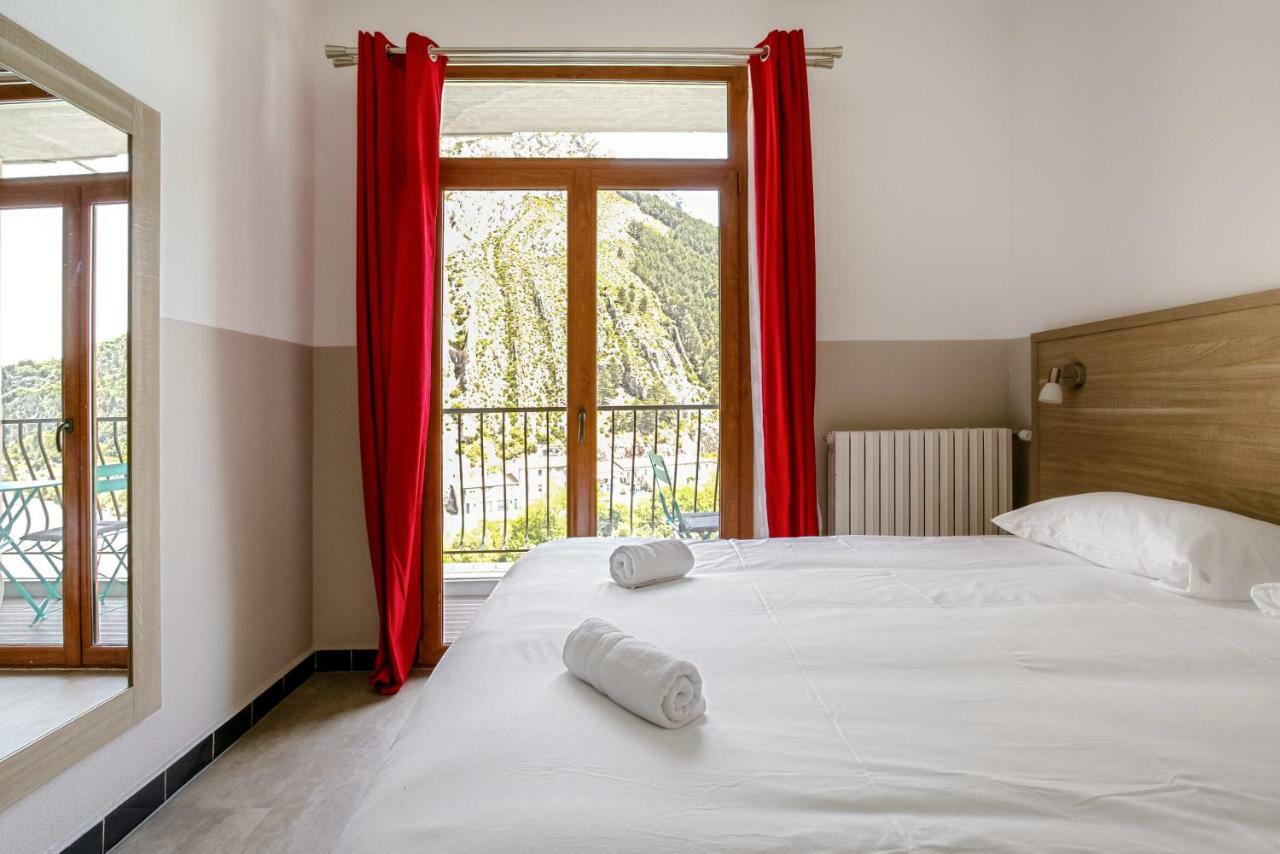 Hotel De La Citadelle Sisteron Esterno foto