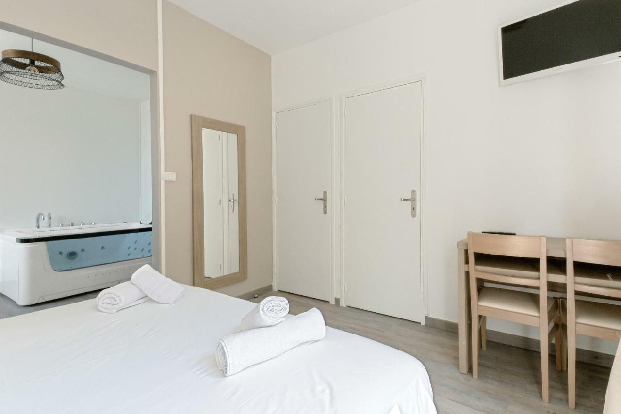 Hotel De La Citadelle Sisteron Esterno foto